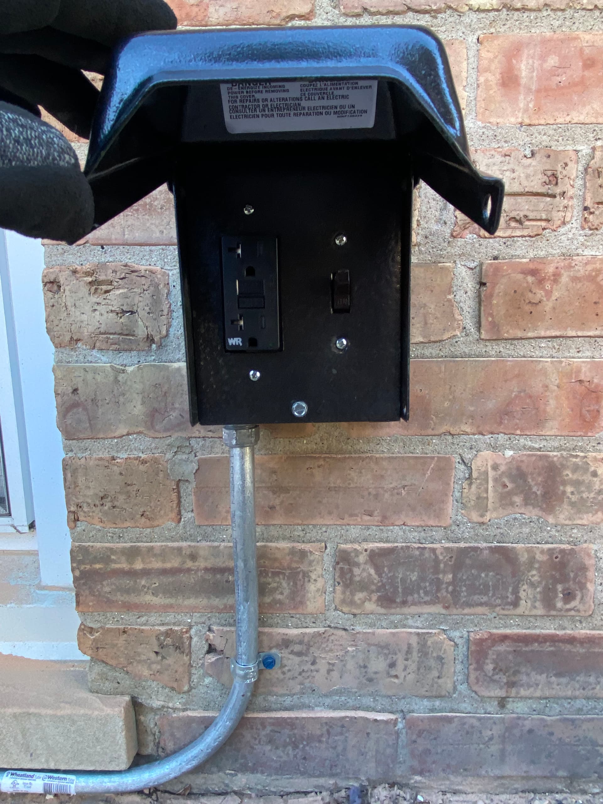 Gallery photos for Backyard Outdoor Lighting and GFCI Outlet Installation in Burbank, IL: Image #3